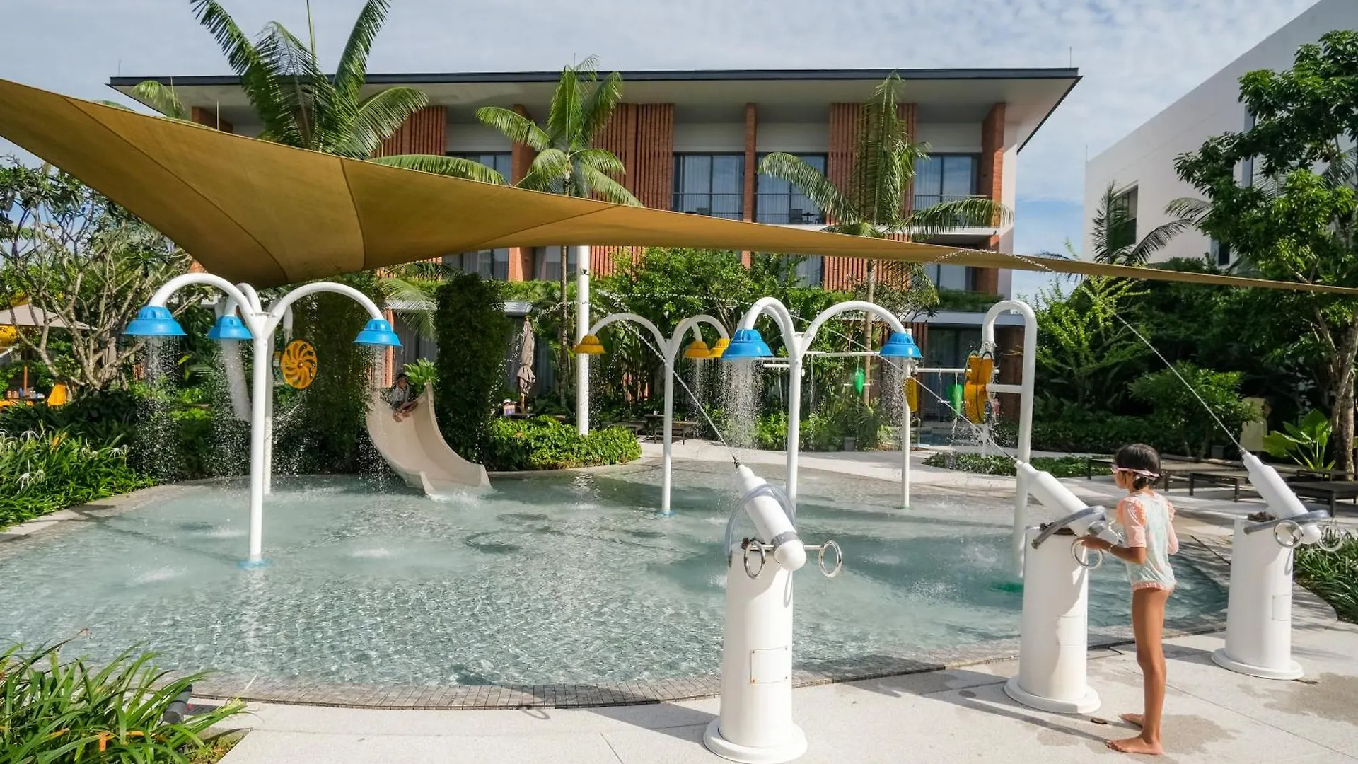 Pullman Khao Lak Resort 5*,